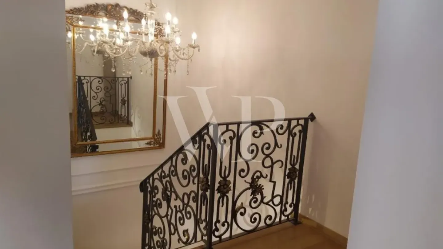 Modern Duplex Apartment with Elevator in Vracar, Belgrade - Image 5