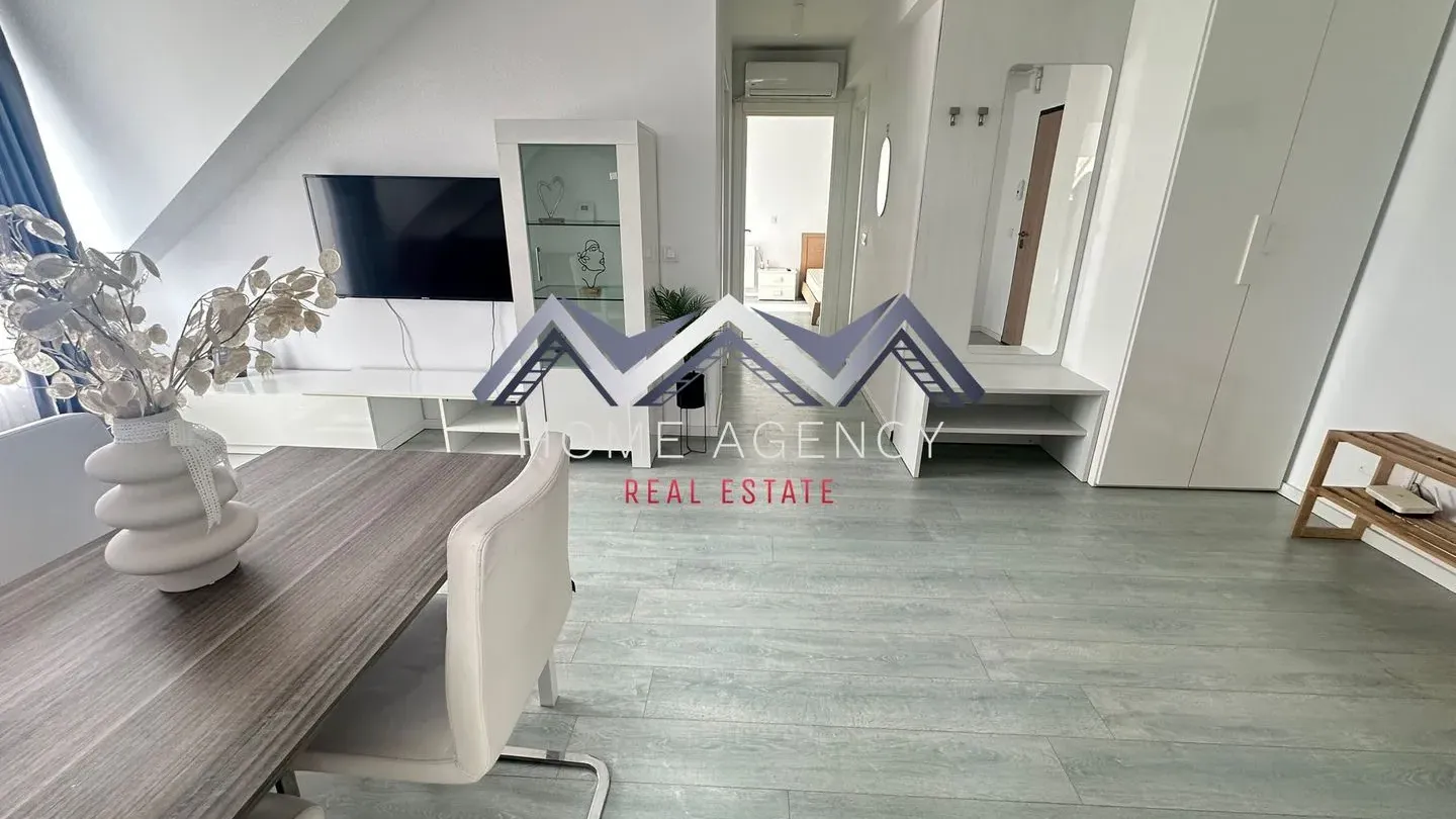 Spacious 3-Bedroom Fully Furnished Apartment in Otopeni, Romania - Image 4