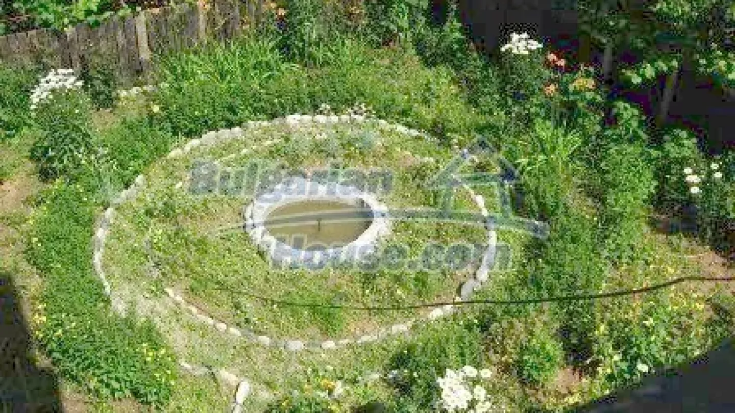 Charming Bulgarian House Near Bansko with Garden & Heating - Image 4