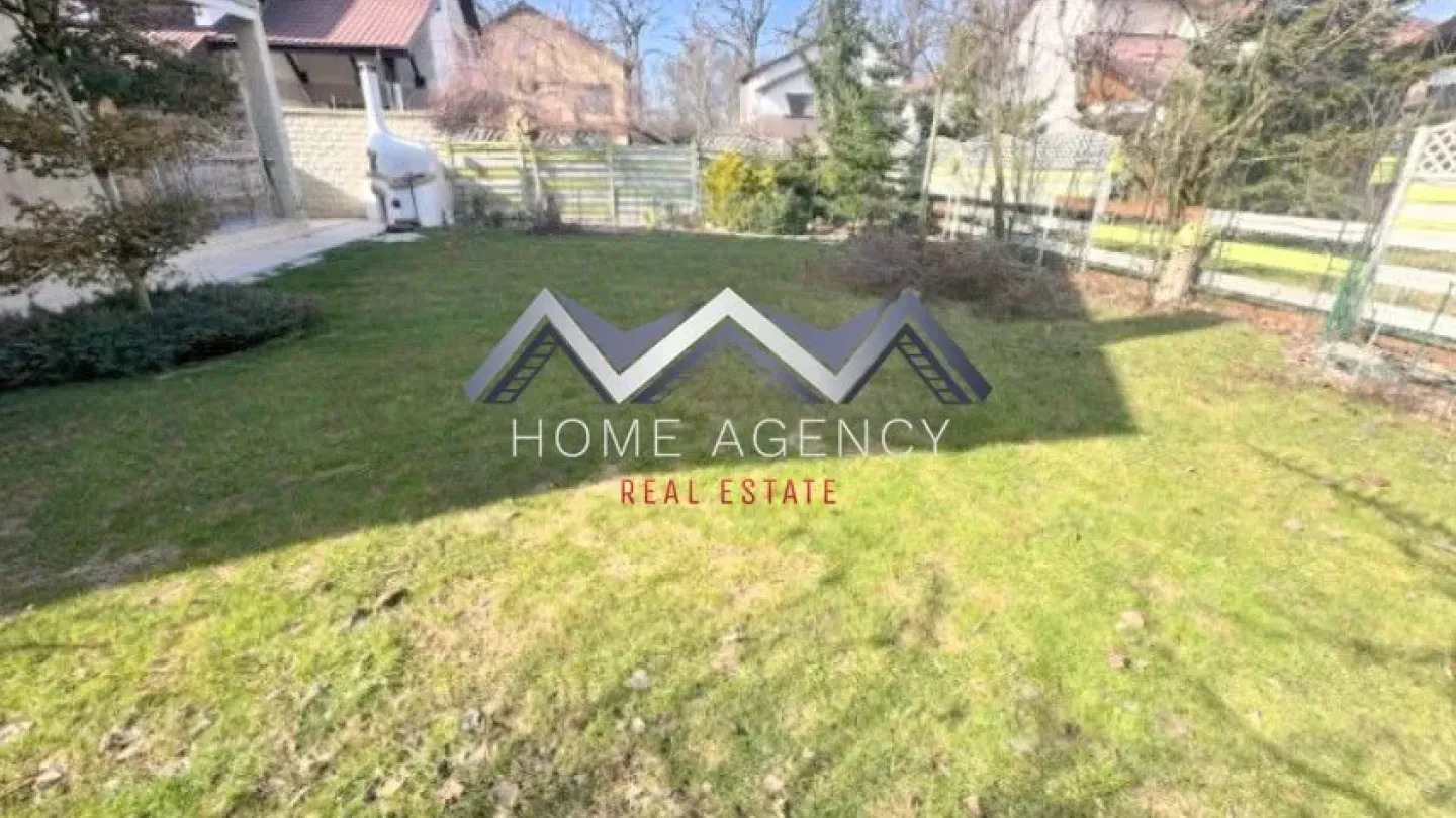 Spacious 5-Bedroom Villa in Corbeanca Forest - Fully Furnished - Image 5