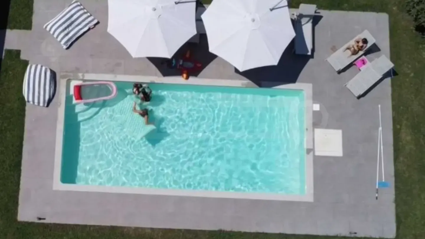 Spacious 6-Bedroom House with Pool in Beautiful Kallithea, Greece - Image 2