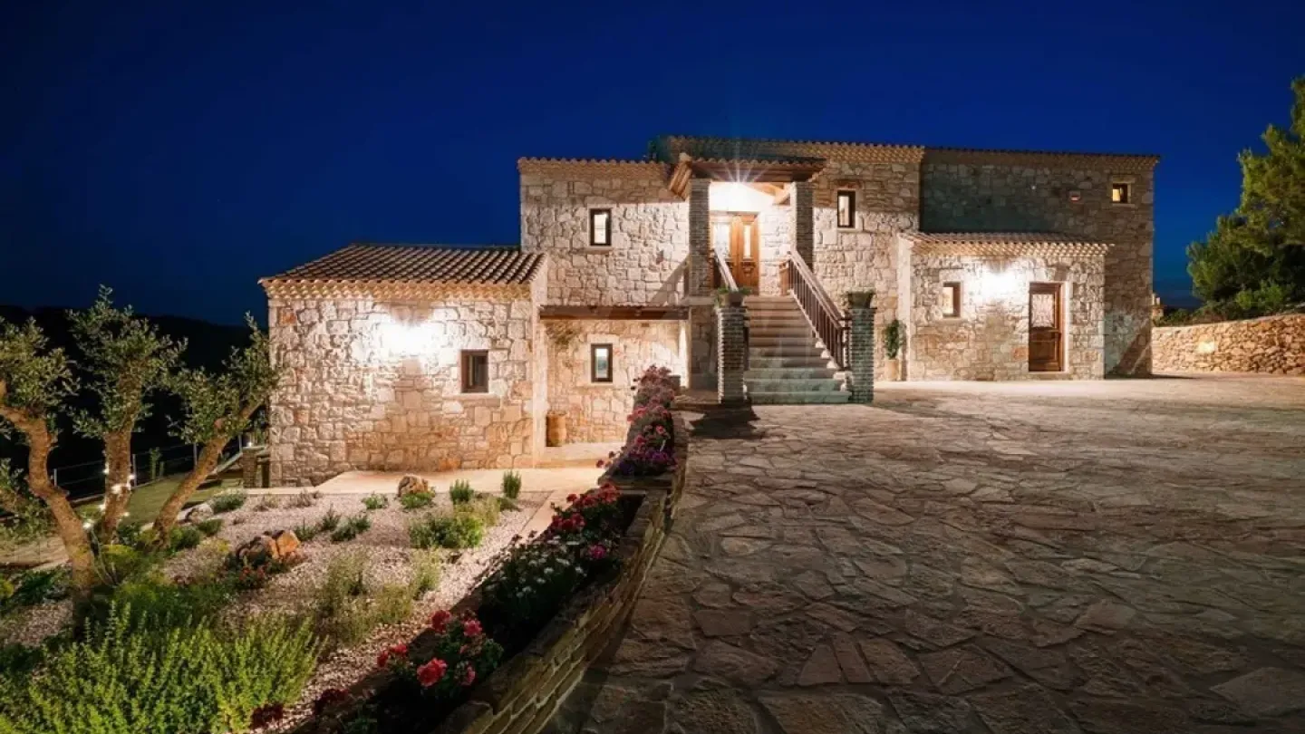 Stunning Zakinthos Villa: Infinity Pool, 7 Bedrooms, Sea Views - Image 5