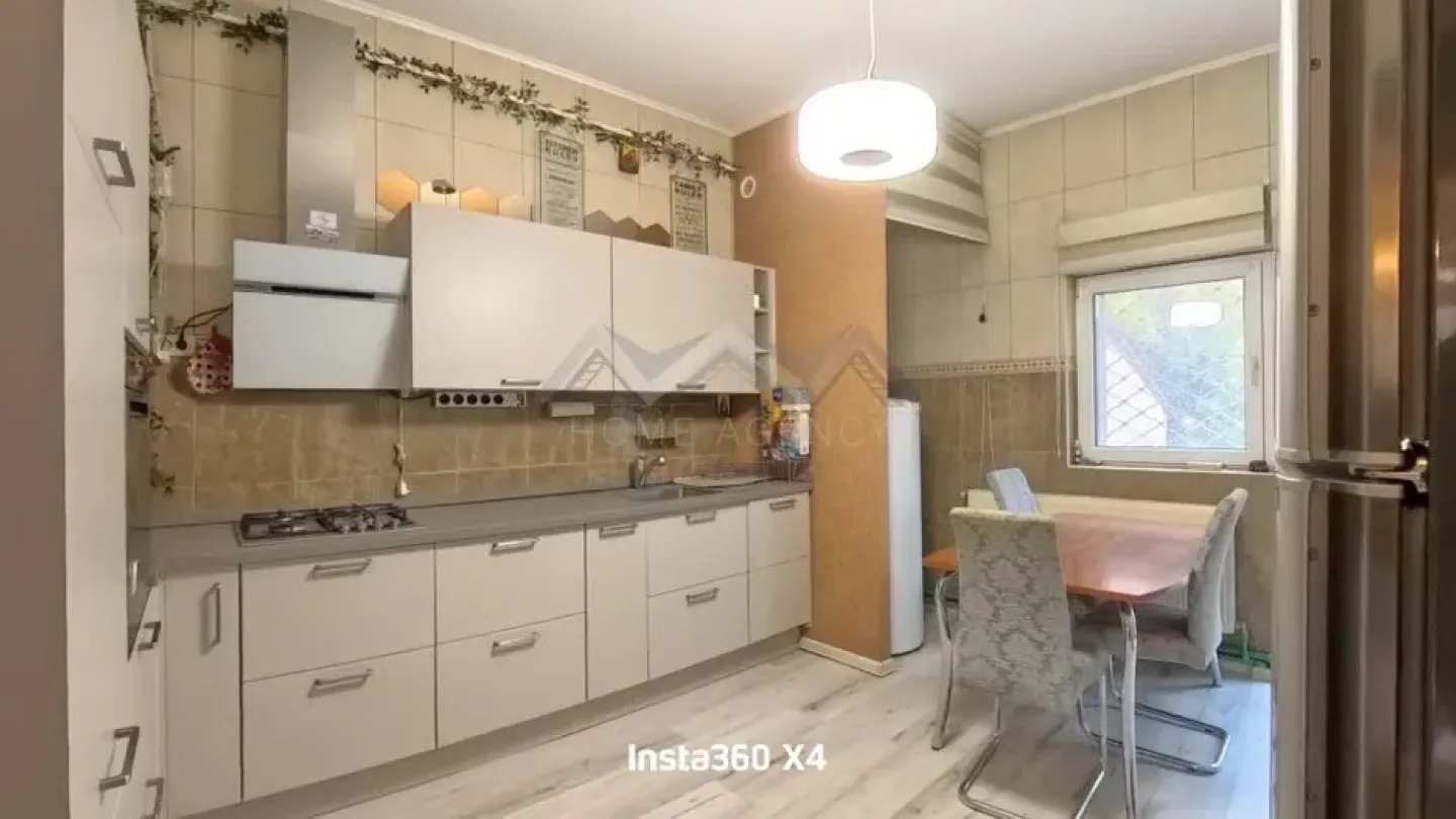 Spacious, Fully Furnished House Near Bazilescu Park, Bucharest - Image 4