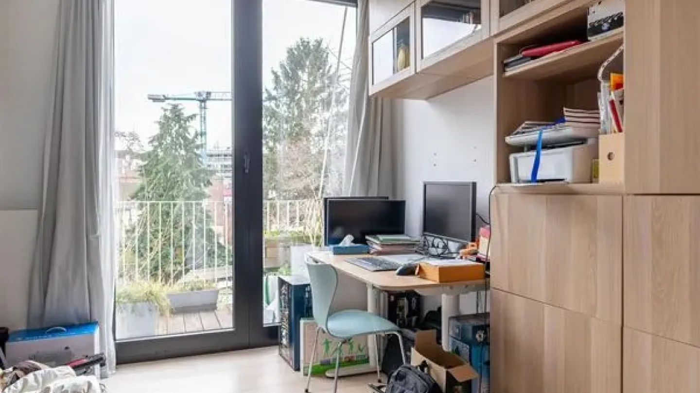 Spacious 3-Bedroom Apartment with Garage in Attractive Ukkel Location - Image 5