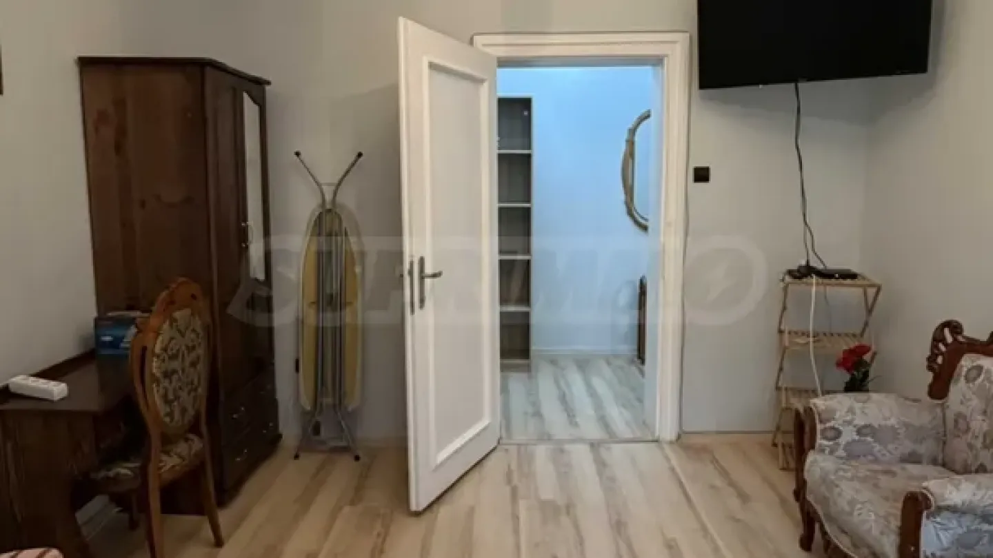 Spacious Fully Furnished Apartment in Plovdiv City Center - Image 3