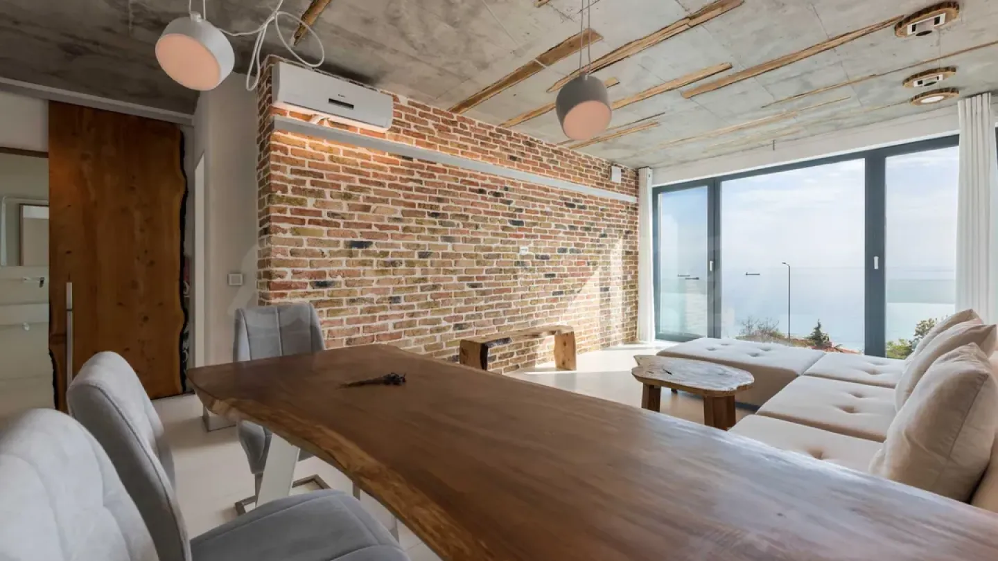 Luxury Varna Apartment with Sea View & Smart Features - Image 5