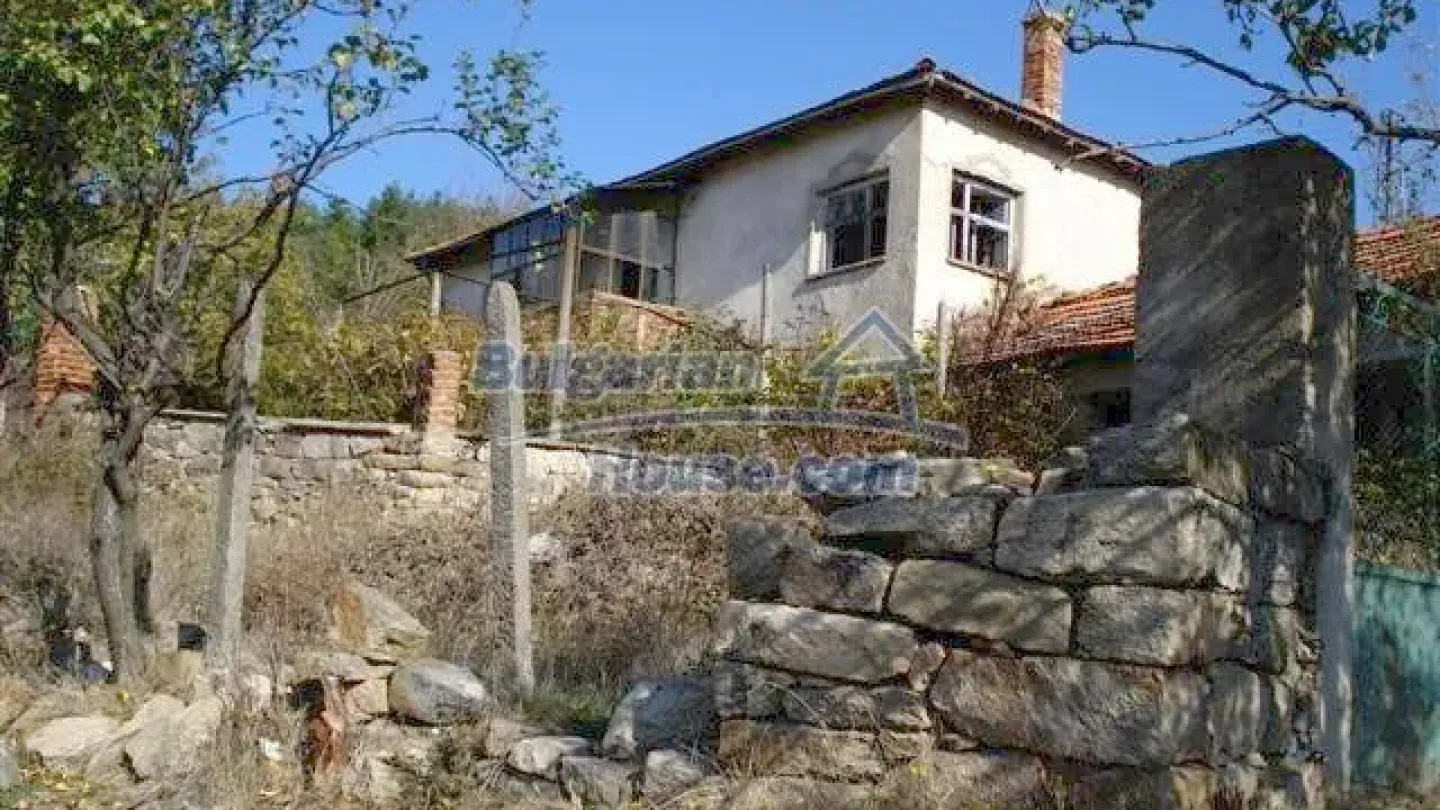 Spacious Rural House with Garden and Stunning Panoramic Views - Image 3