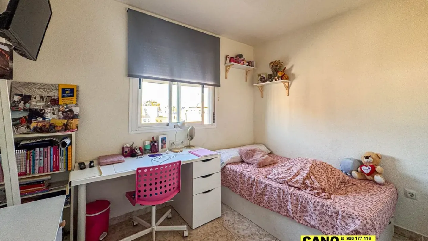 Spacious 3-Bedroom Apartment with Terrace in Central Aguadulce - Image 1