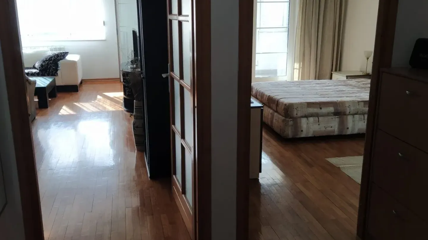 Fully Furnished 2 Bedroom Apartment for Rent in Vračar, Belgrade - Image 2