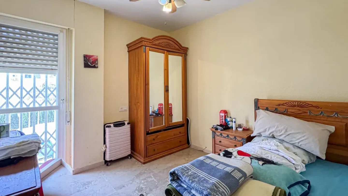 Spacious 3-Bedroom Apartment with Pool & Garage in Aguadulce - Image 3