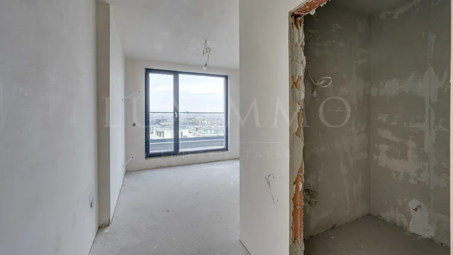 Panoramic Terrace Apartment with Mountain Views in Sofia - Image 5