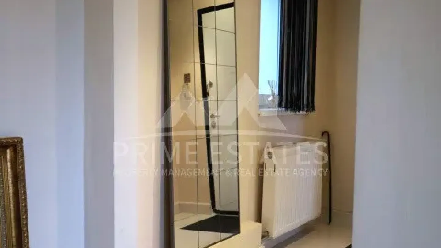Spacious 3-Bedroom Apartment for Sale in Bucharest - Mosilor District - Image 4