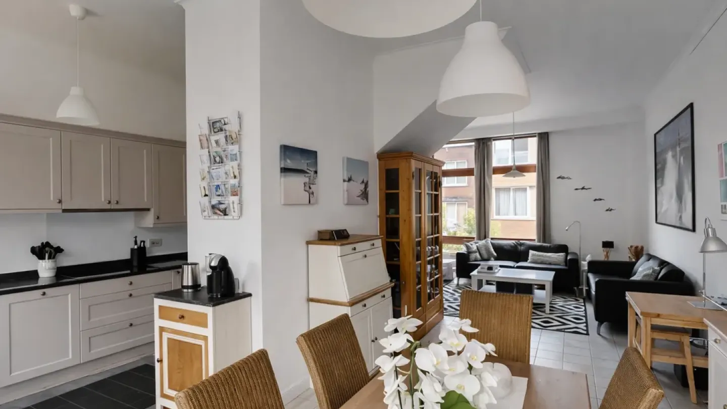Spacious House in Jette Near King Baudouin Park - 3 Bed, Garden - Image 3