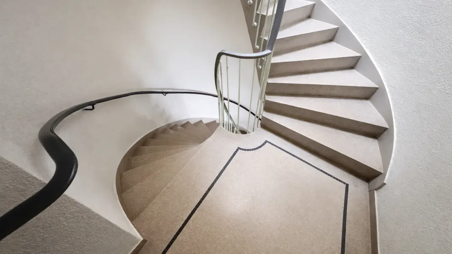 Bright 2-Bed Brussels Apartment with Terrace - Avenue de l'Amarante - Image 1