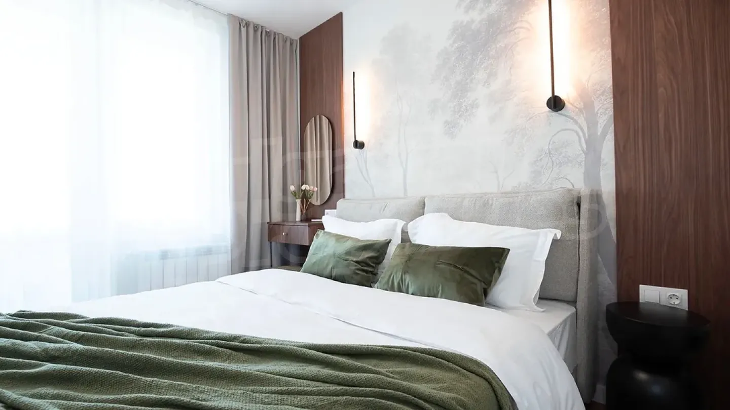 Luxurious 1-Bedroom Apartment with Stunning Central Park Views – Burgas - Image 1