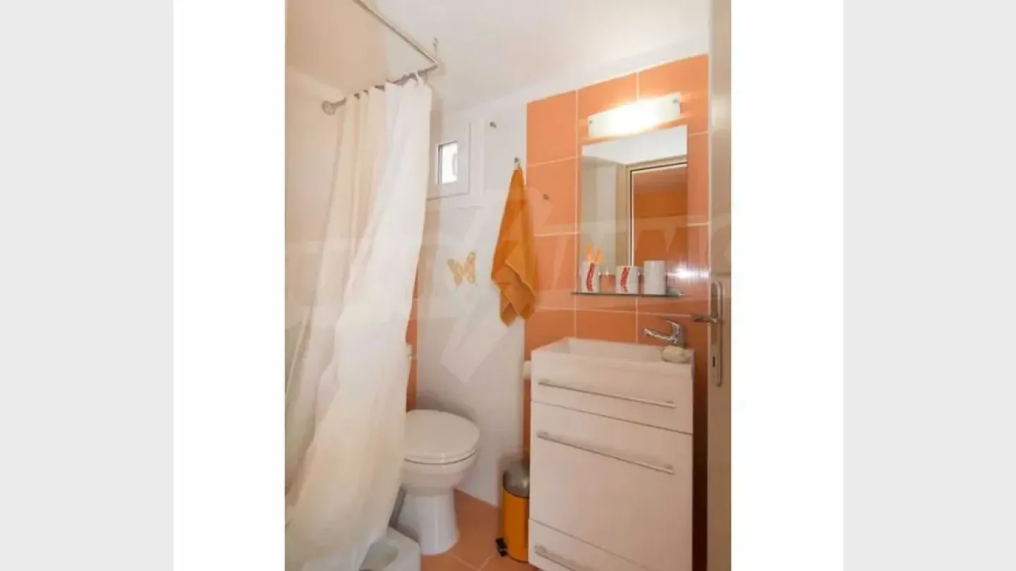 Spacious House in Kallithea with Stunning Sea Views & Amenities - Image 2