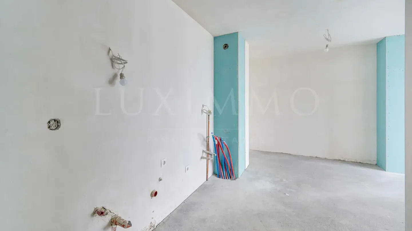 Panoramic Terrace Apartment with Mountain Views in Sofia - Image 4