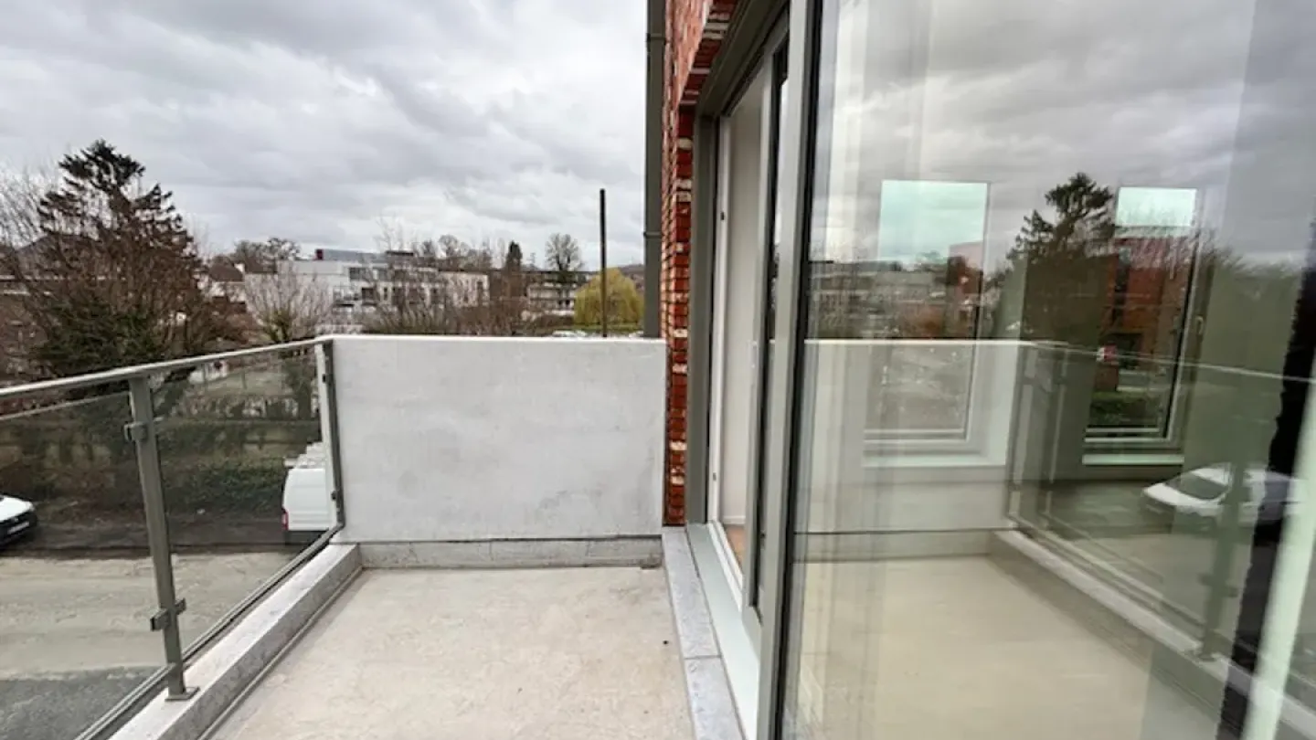Bright 2-Bedroom Apartment with Terrace in Mons - Unfurnished Rental - Image 2