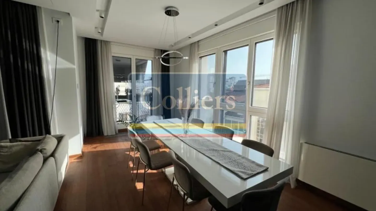 Luxury 4BR Apartment with Pool & Garage in Belgrade's Vracar - Image 3