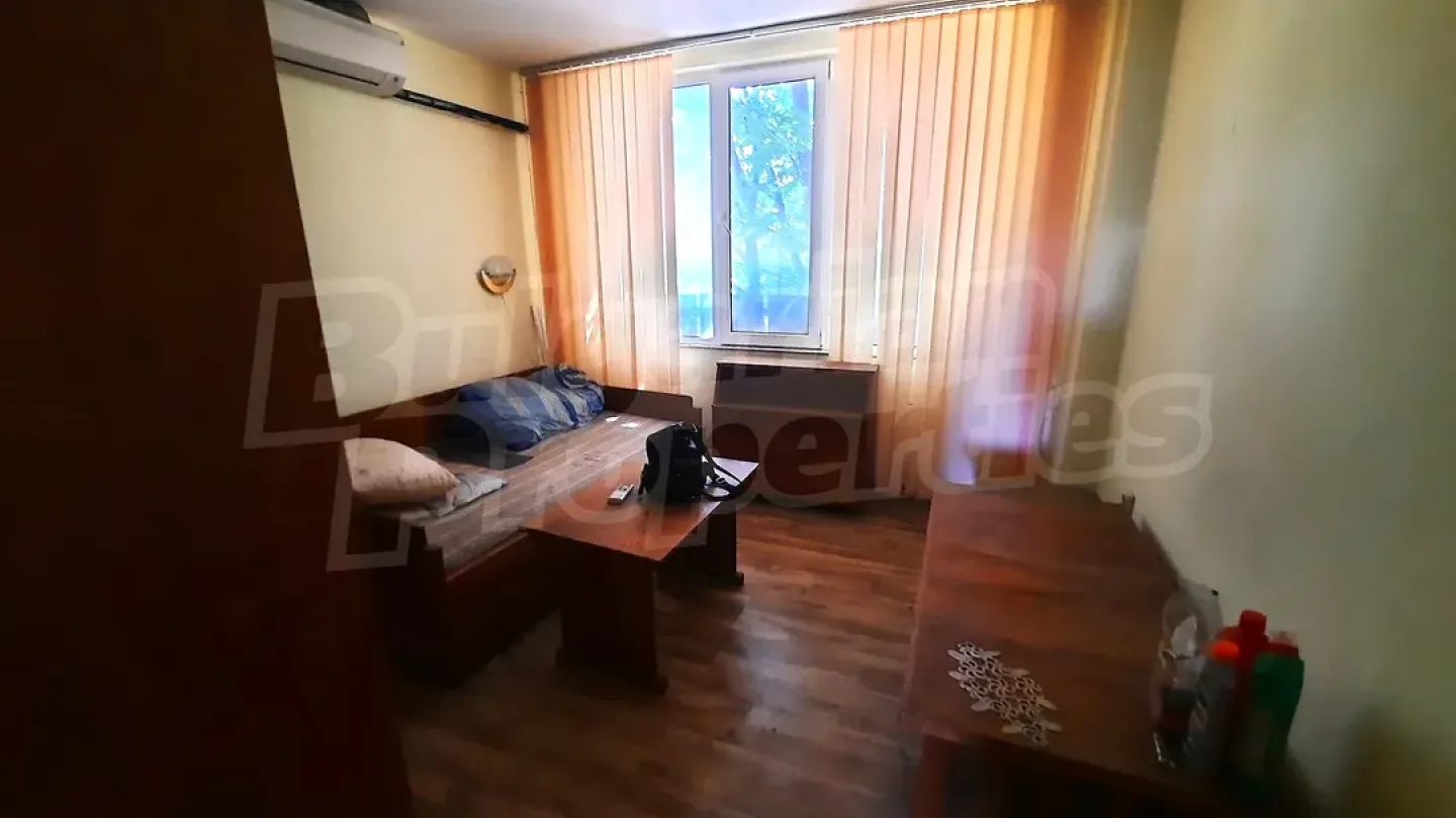 Spacious 2-Bedroom Apartment in Burgas - Izgrev, Renovate to Your Taste - Image 5