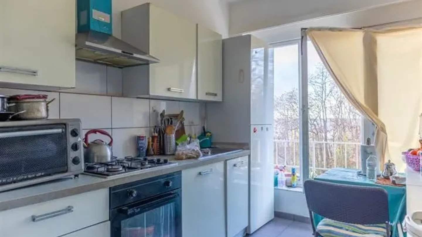 Bright Duden Park Facing Apartment with Panoramic Views – Vorst, Belgium - Image 1