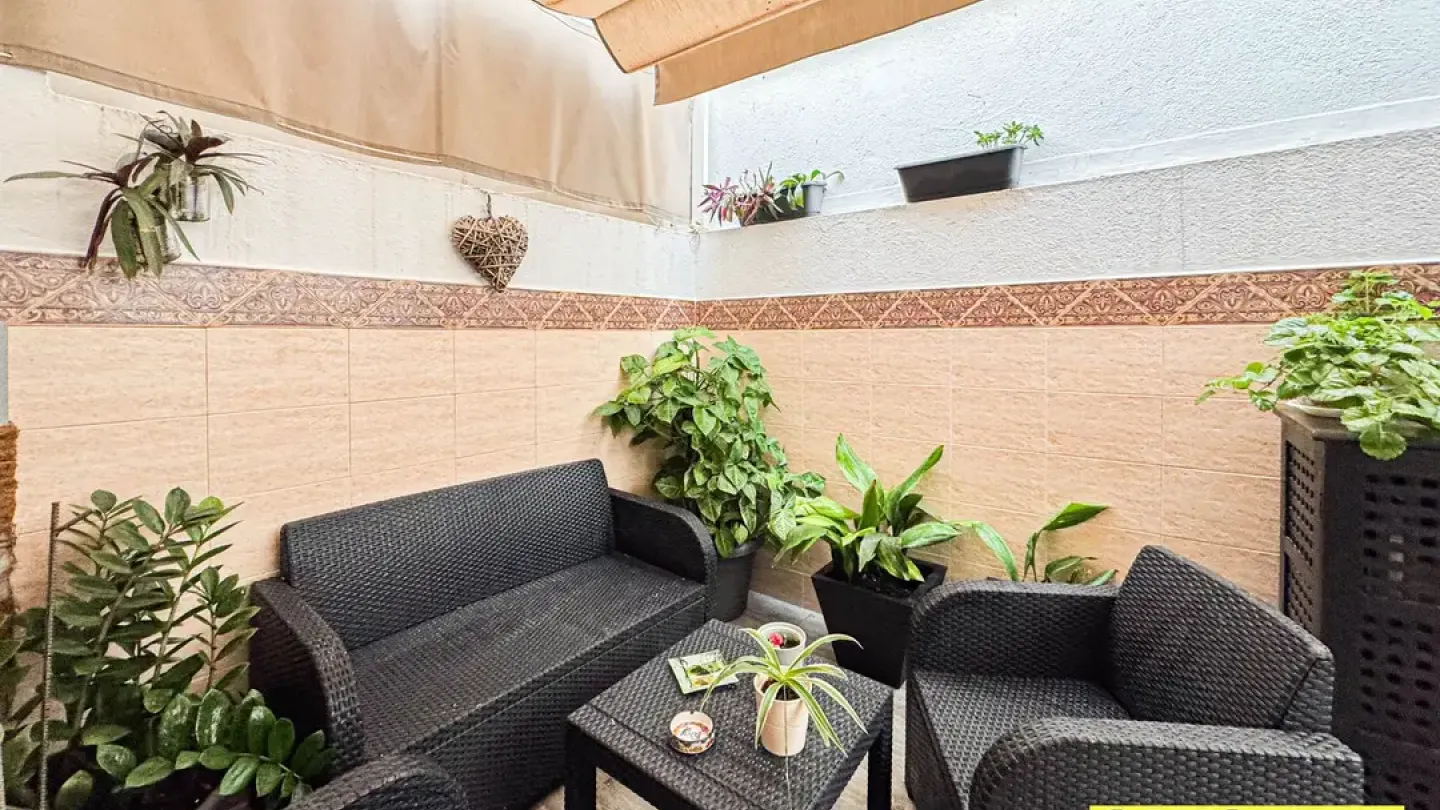 Spacious Triplex in Aguadulce with Pool & Stunning Sea Views - Image 2