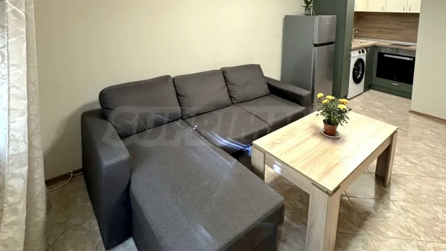 Spacious, Fully Furnished Apartment in Heart of Varna - Image 5