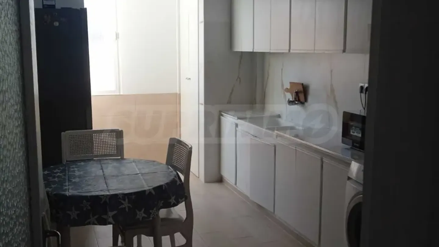 Spacious 3-Bedroom Fully Furnished Apartment in Almansa, Spain - Image 3