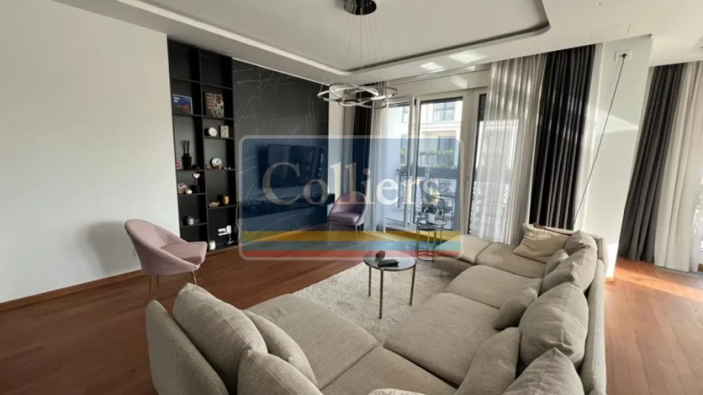 Luxury 4BR Apartment with Pool & Garage in Belgrade's Vracar - Image 2