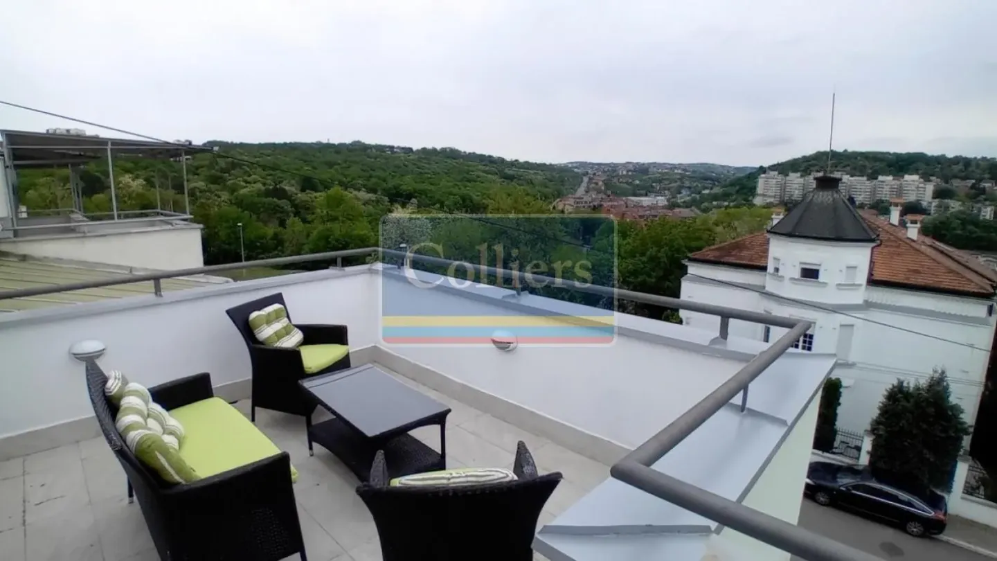 Spacious 5-Bedroom House with Stunning Features in Belgrade - Image 5