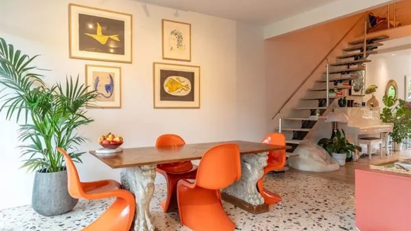 Spacious Duplex with Terraces, Fireplace & Prime Ukkel Location - Image 2