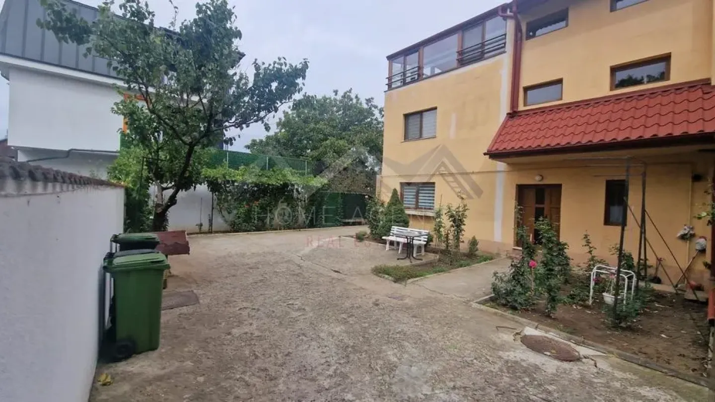 Spacious Family Home with Garage - Otopeni Central - Image 2