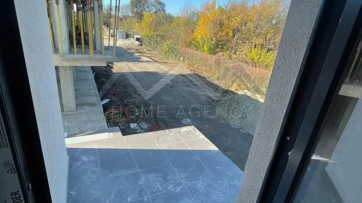 Stylish 2-Bedroom Apartment in Central Otopeni - New Construction - Image 2