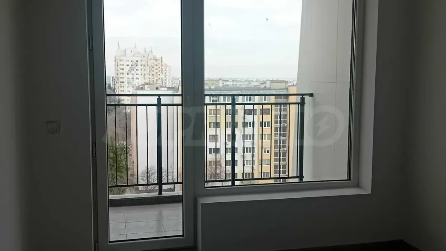 Spacious 2-Bedroom Apartment in Burgas, Bulgaria - Image 1