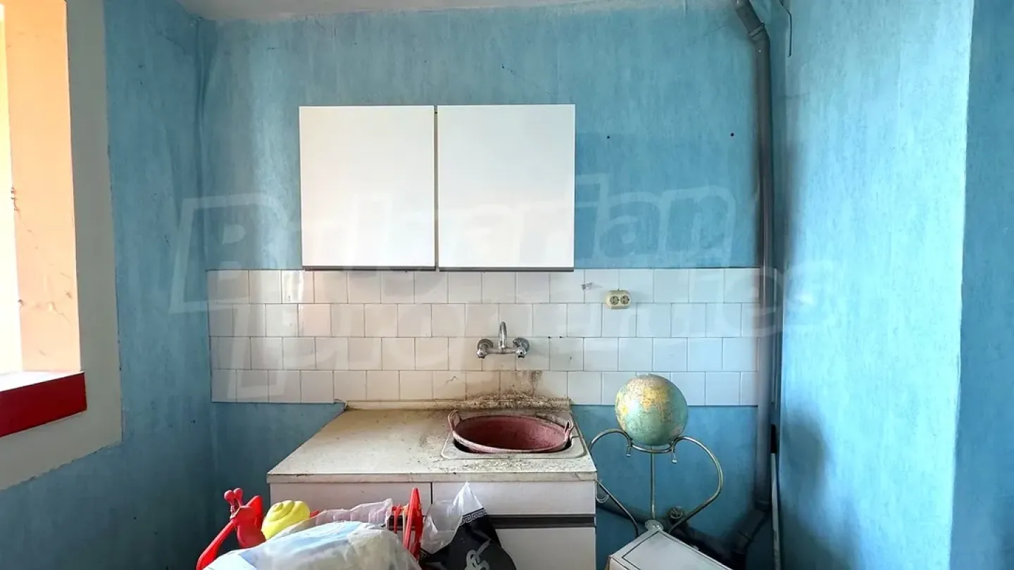 Stylish Studio Apartment in Stara Zagora, Near Key Amenities - Image 2