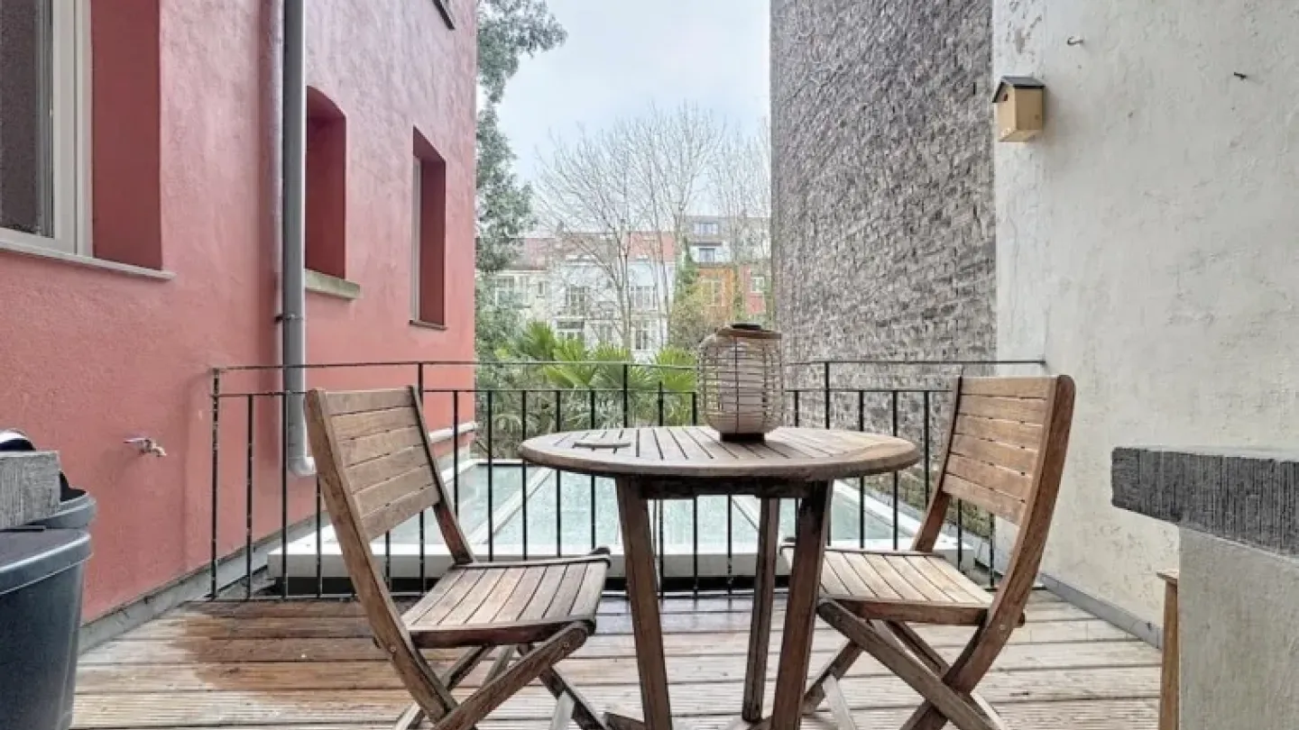 Stylish 2-Bedroom Apartment with Terrace in Brussels' Place Brugmann - Image 3