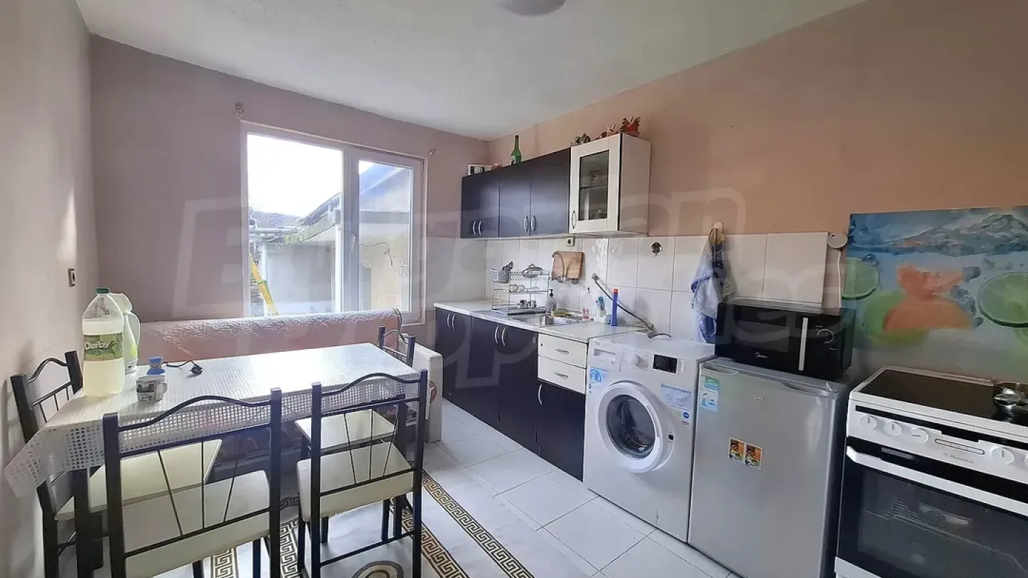 Spacious Two-Story House with Garden in Ustrem Village, Bulgaria - Image 3