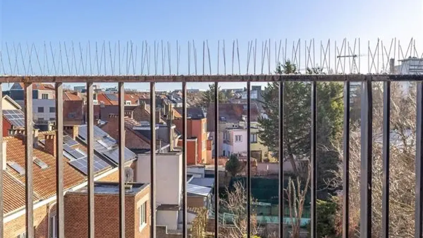 Charming Apartment with Double Terrace in Evere - Perfect for Living - Image 4