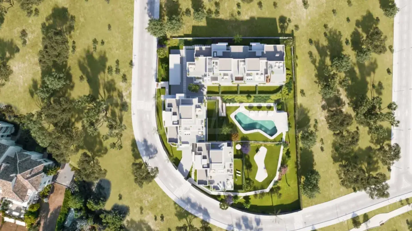 Luxury 3-Bedroom Apartment in Estepona, Spain - Image 4