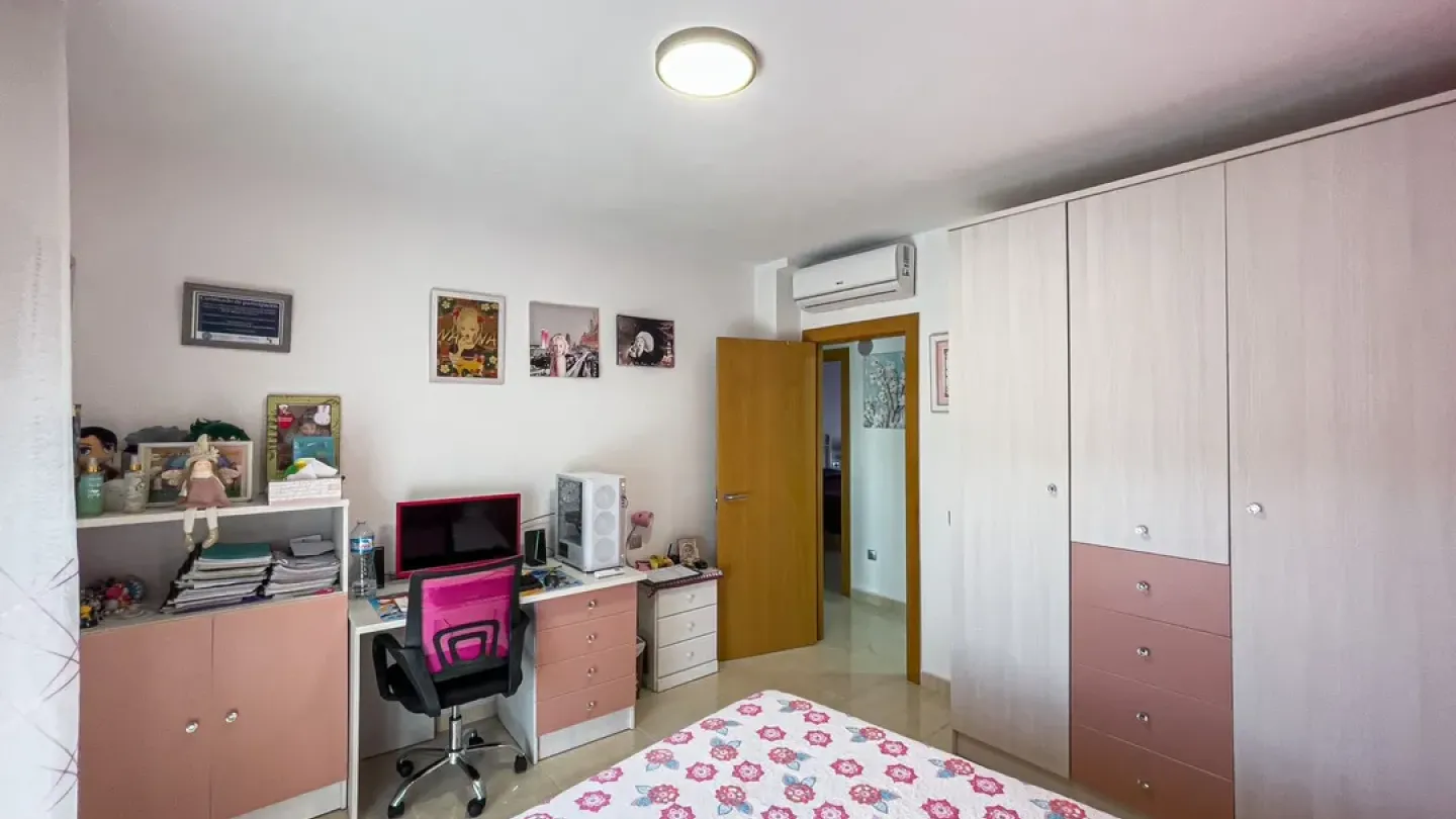 Spacious Triplex Apartment with Pool Potential in Huércal de Almería - Image 2