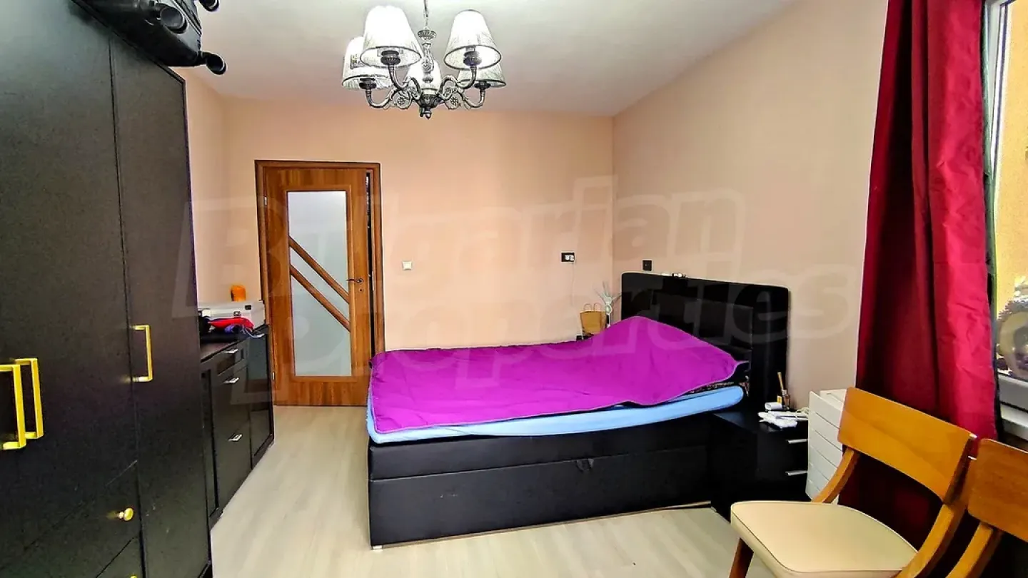 Spacious 2-Bedroom Apartment in Central Stara Zagora - For Sale - Image 3