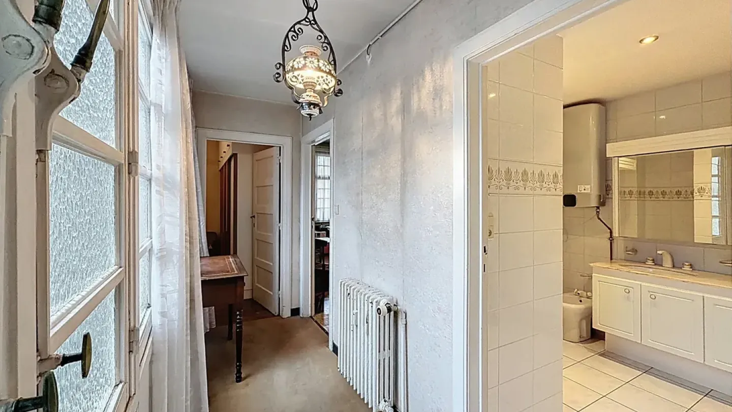 Art Deco Apartment with Heritage Charm – 126m² – Ixelles - Image 5