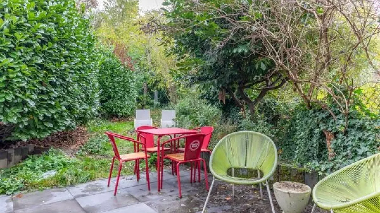 Uccle Border Townhouse: Four Bedrooms, Authentic Charm & Heritage. - Image 5