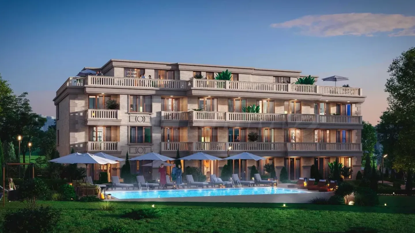 Sunny 2-Bedroom Apartment, Bankya, Pool Complex - Image 4