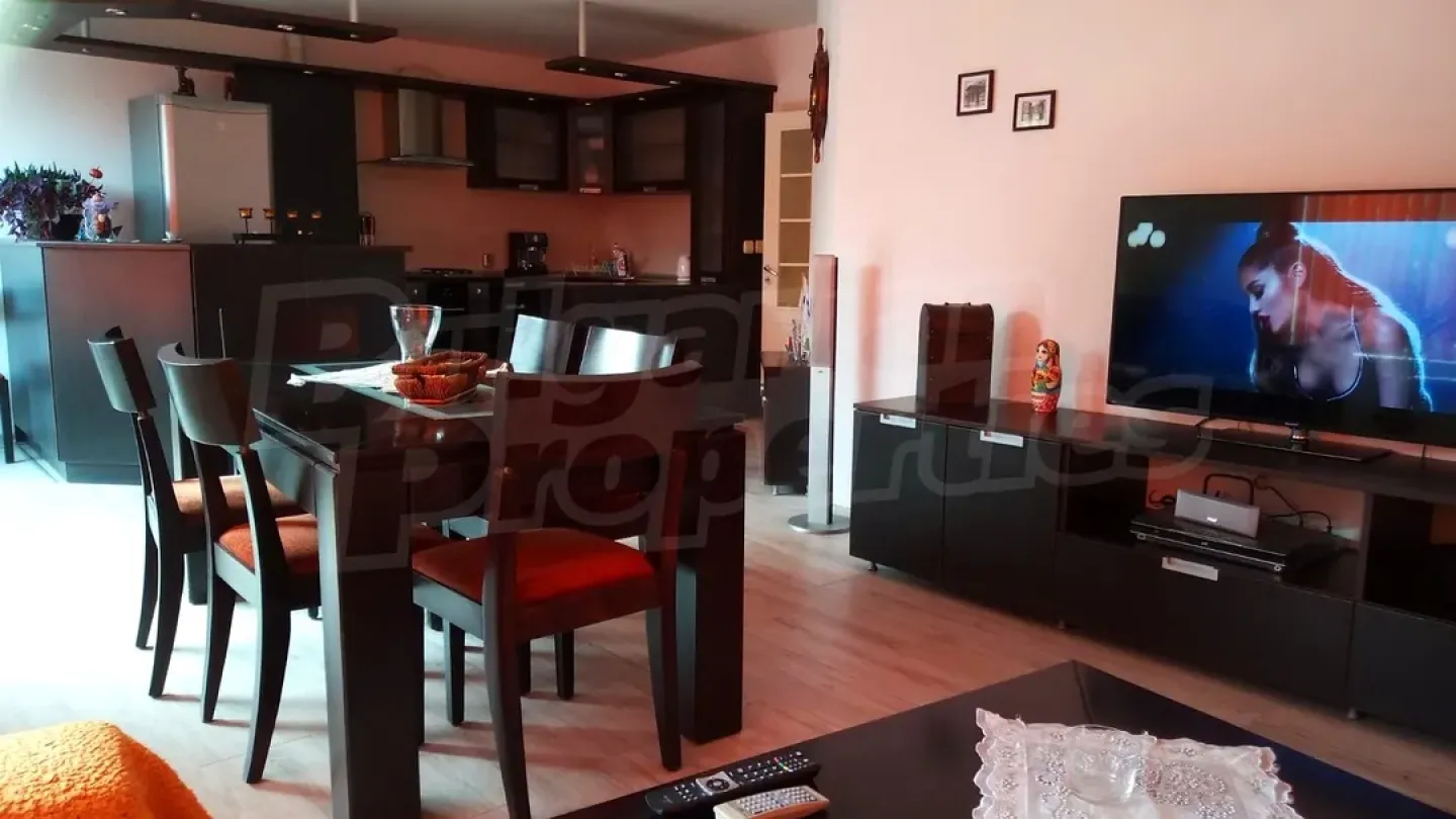 Bright, Fully Furnished 2-Bedroom Apartment in Varna's Levski District - Image 1