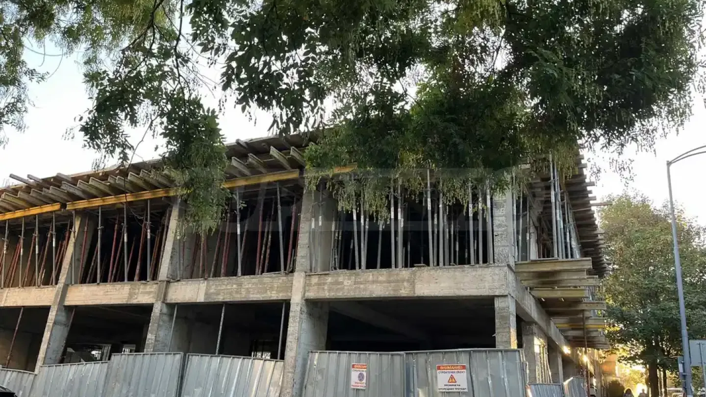 Spacious Panoramа Terrace Apartment in Burgas City Center - Image 3