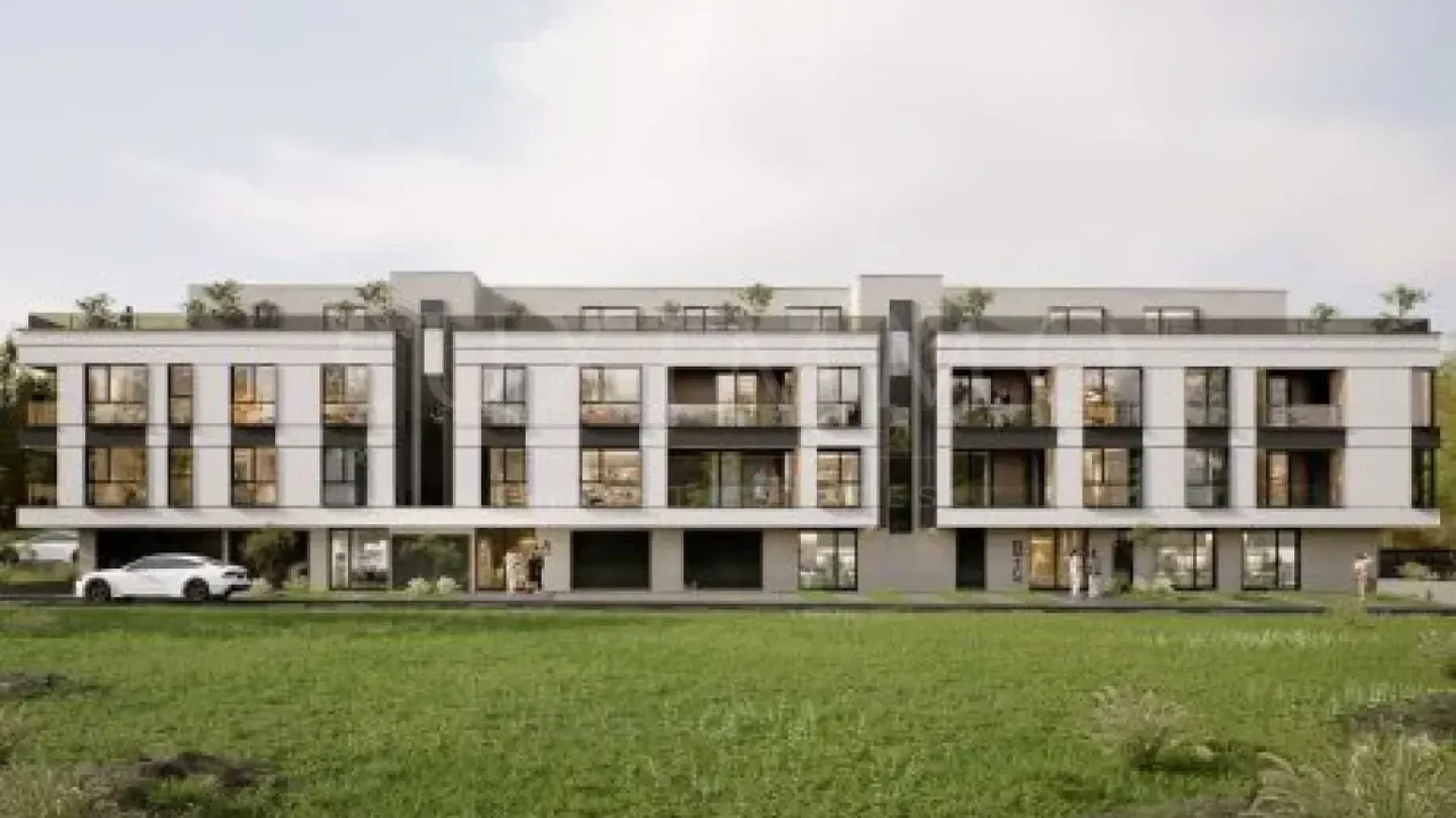 Spacious 2-Bed Apartment Near Park in Sofia - Image 5