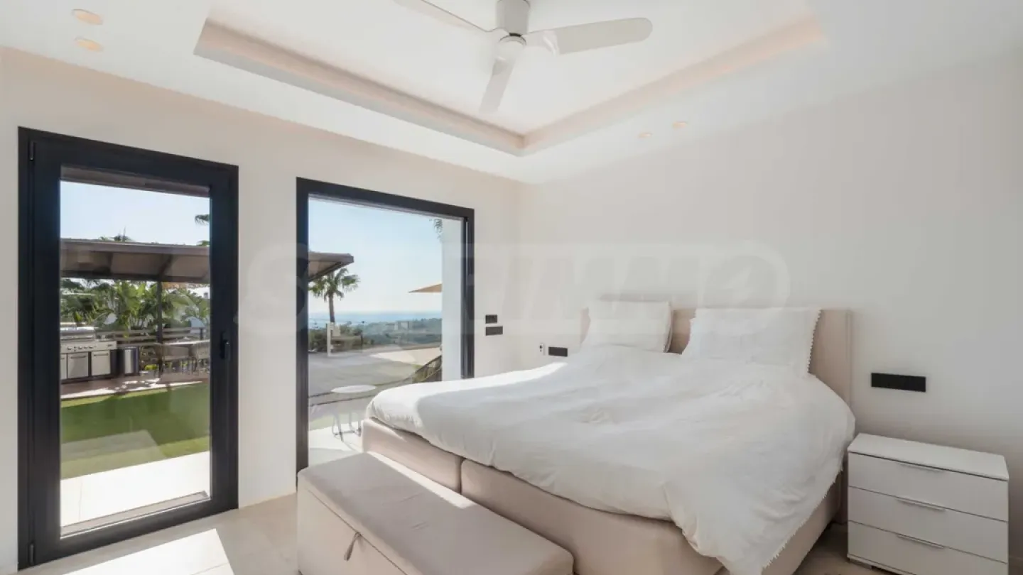 Luxury Marbella Villa – Modern & Spacious Retreat - Image 2