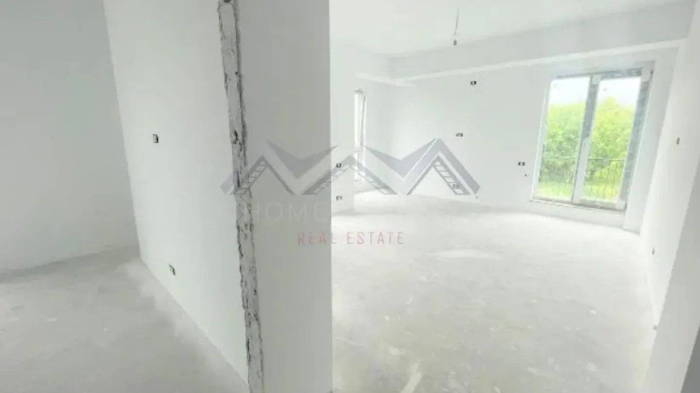 Spacious 2-Bedroom Apartment in Central Otopeni, New! - Image 4