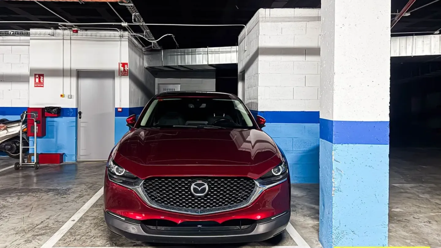 Modern 2-Bedroom Apartment with Terrace in Almería, Spain - Image 4